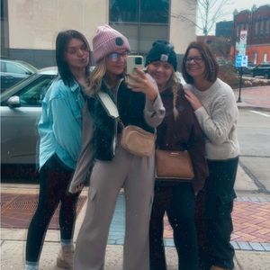 I was inactive for awhile, but I’m back! (11/14)! Please make offers!!! 😇😇😇